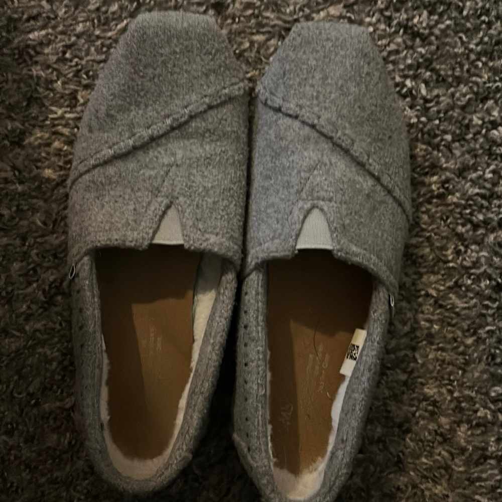 TOMS shoes